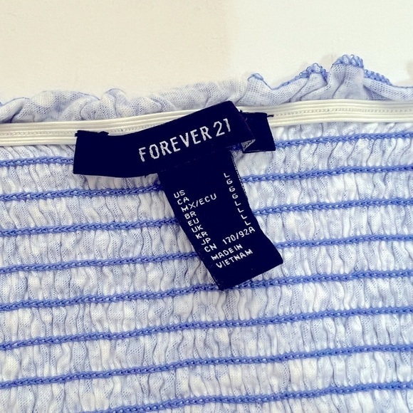 Forever 21 blue & white smocked tank top size Large - Picture 3 of 3